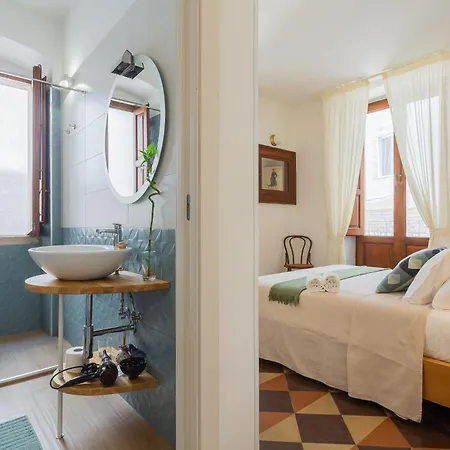 Santaló Bed and breakfast 3*