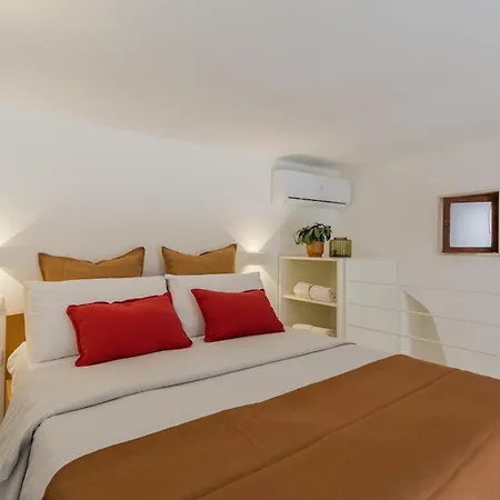 Santalo Bed & Breakfast 3*